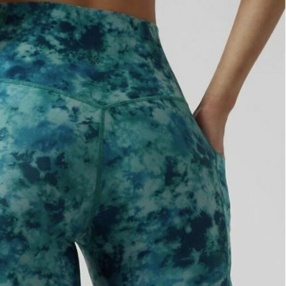 Athleta Salutation Stash 7/8 tight M turquoise blue tie-dye NWOT - Picture 3 of 15